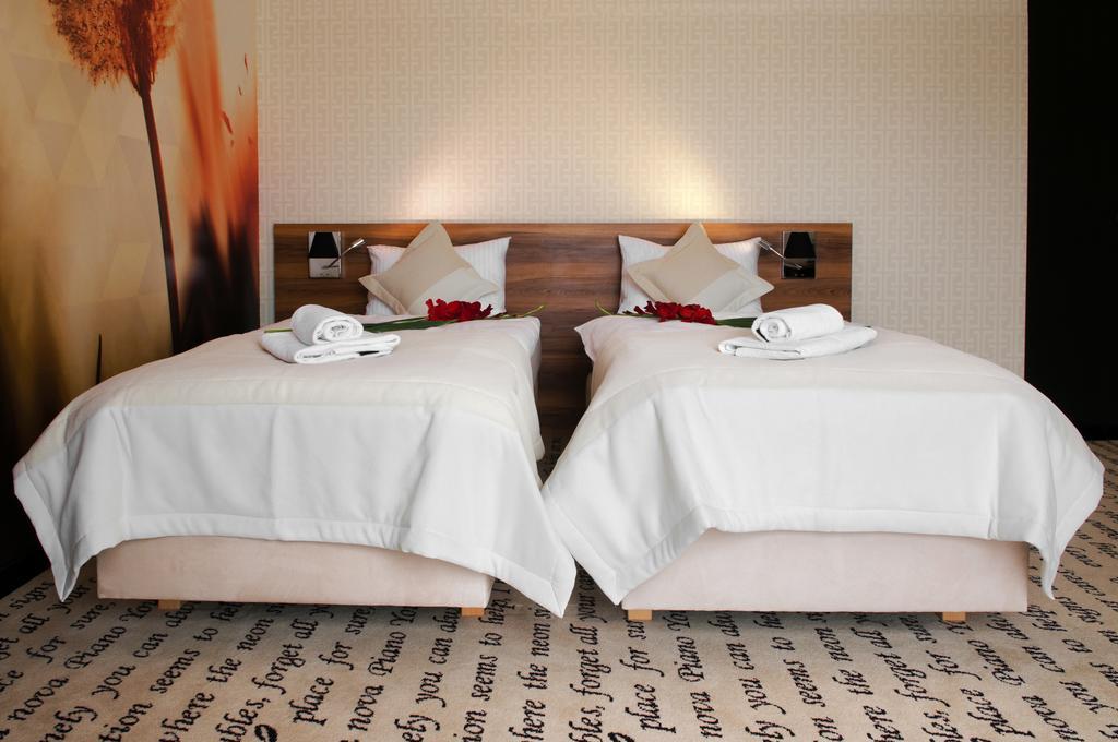 Hotel Piano Lublin Room photo