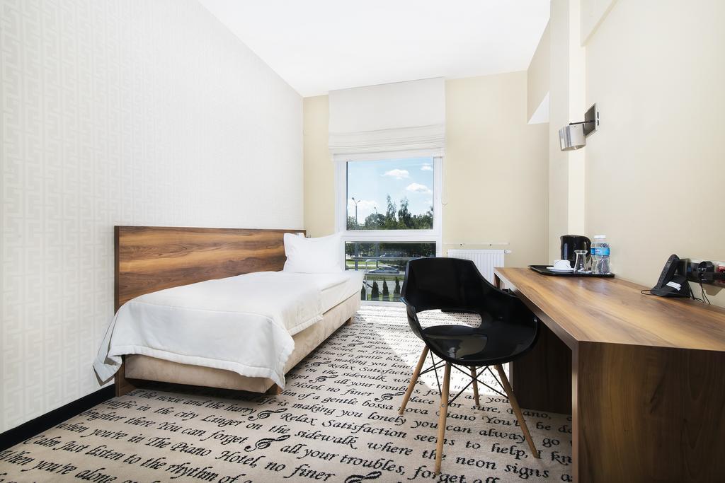 Hotel Piano Lublin Exterior photo